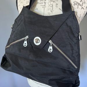 Baggilini black shoulder bag zippered closure